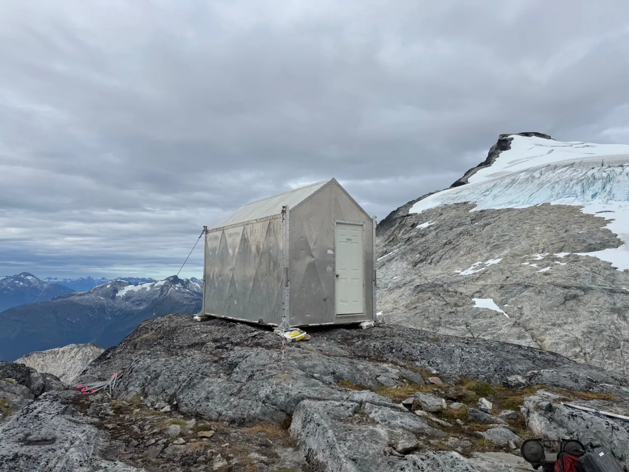 Morris Cabin - Backcountry cabin in British Columbia